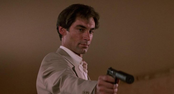 007: Искры из глаз