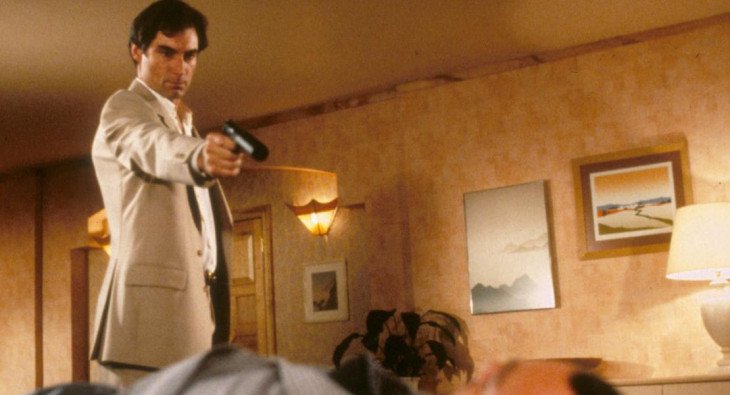 007: Искры из глаз