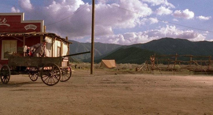 Дрожь земли 4: Легенда начинается