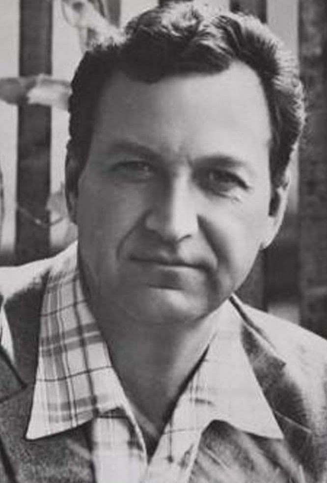 Лев Поляков