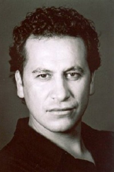 Джулиан Араханга