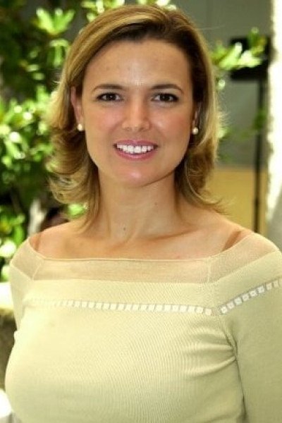 Төсі бар қара әйелді жалайды Душанбе қыздарының эротикалық фотосеті