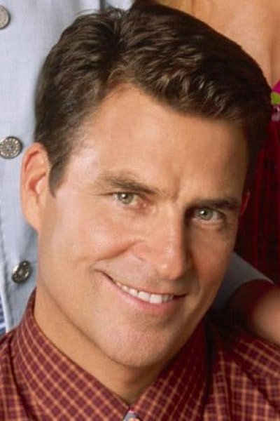 Тед МакГинли