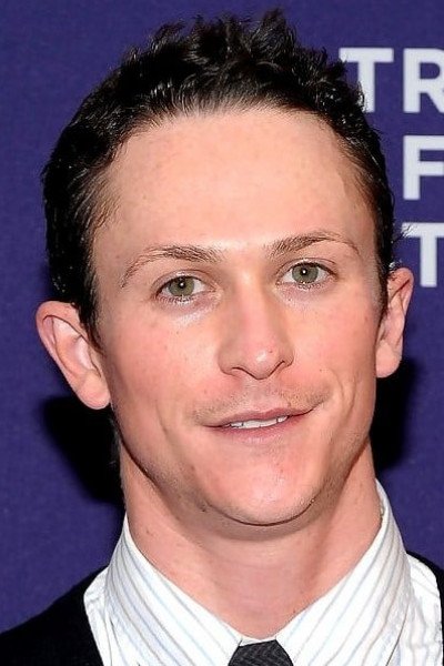 Джонатан Такер