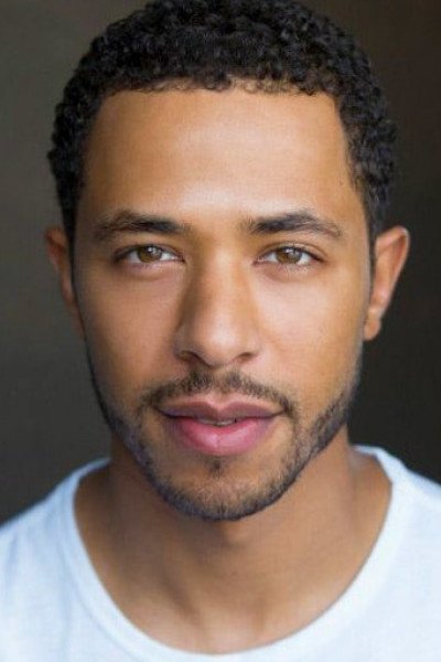 Аквели Роач