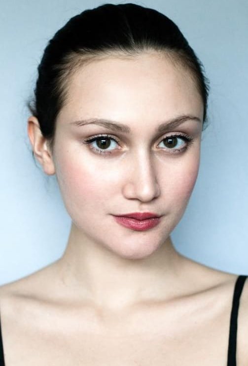 Элина Алминас