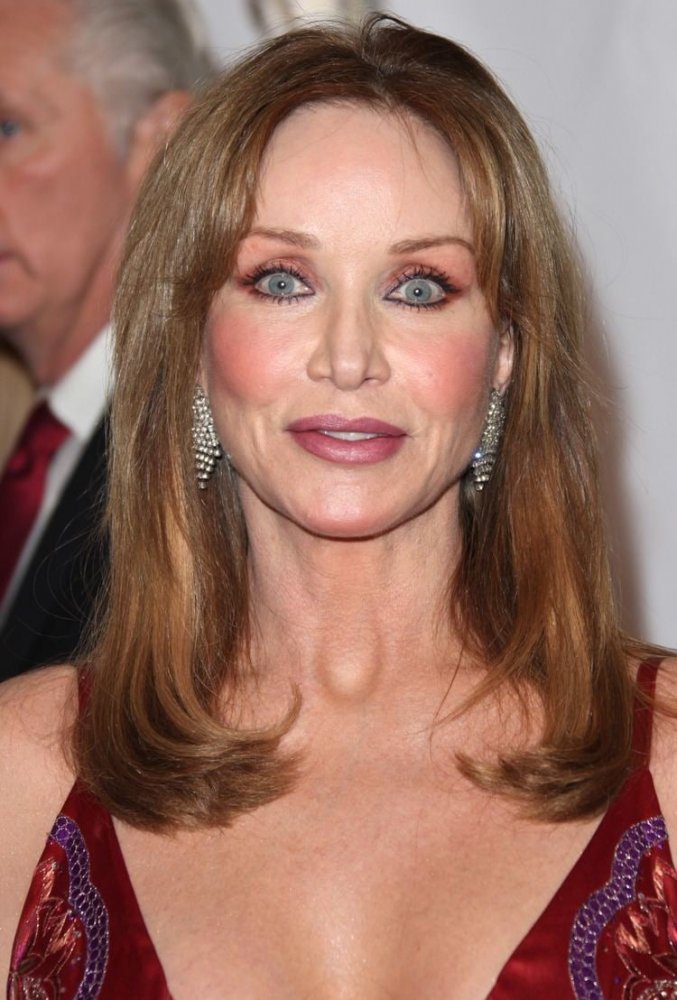 Таня Робертс