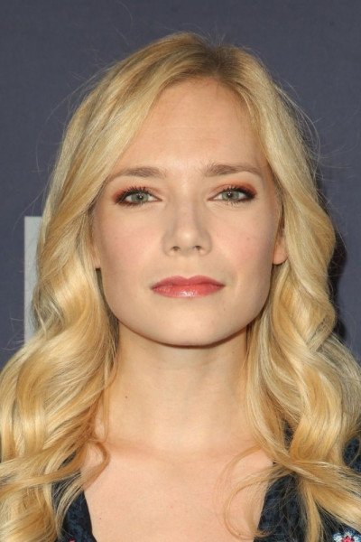 Кэйтлин Менер