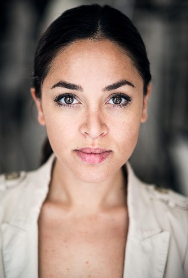 Мона Пирзад