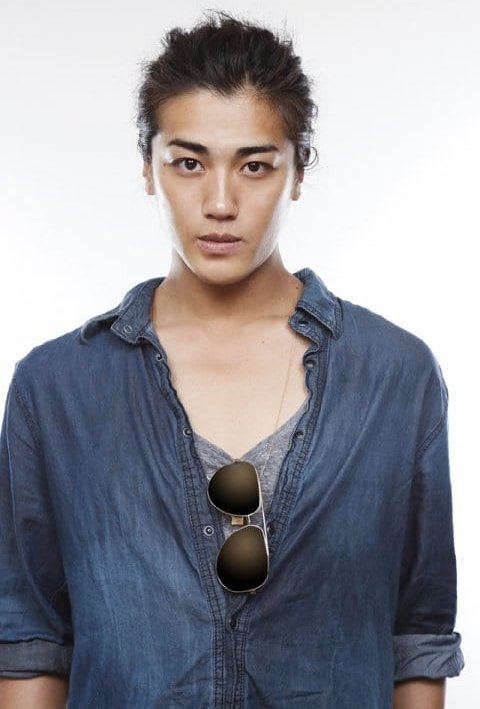 Дзин Аканиси