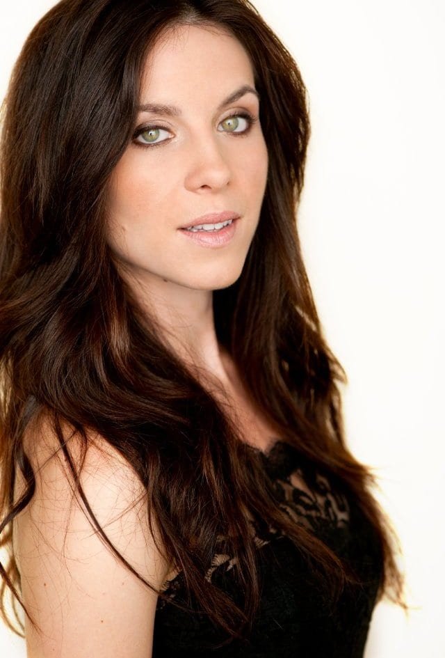 Анджела Бартис