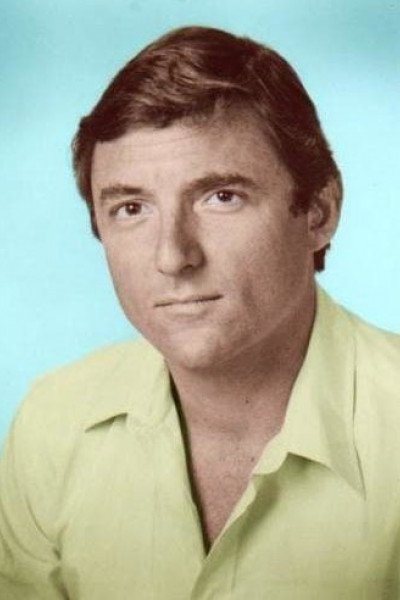 Джеймс Уитмор мл.