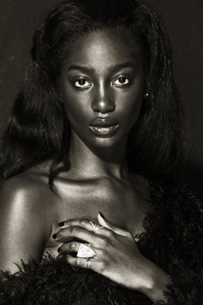 Мона Траоре