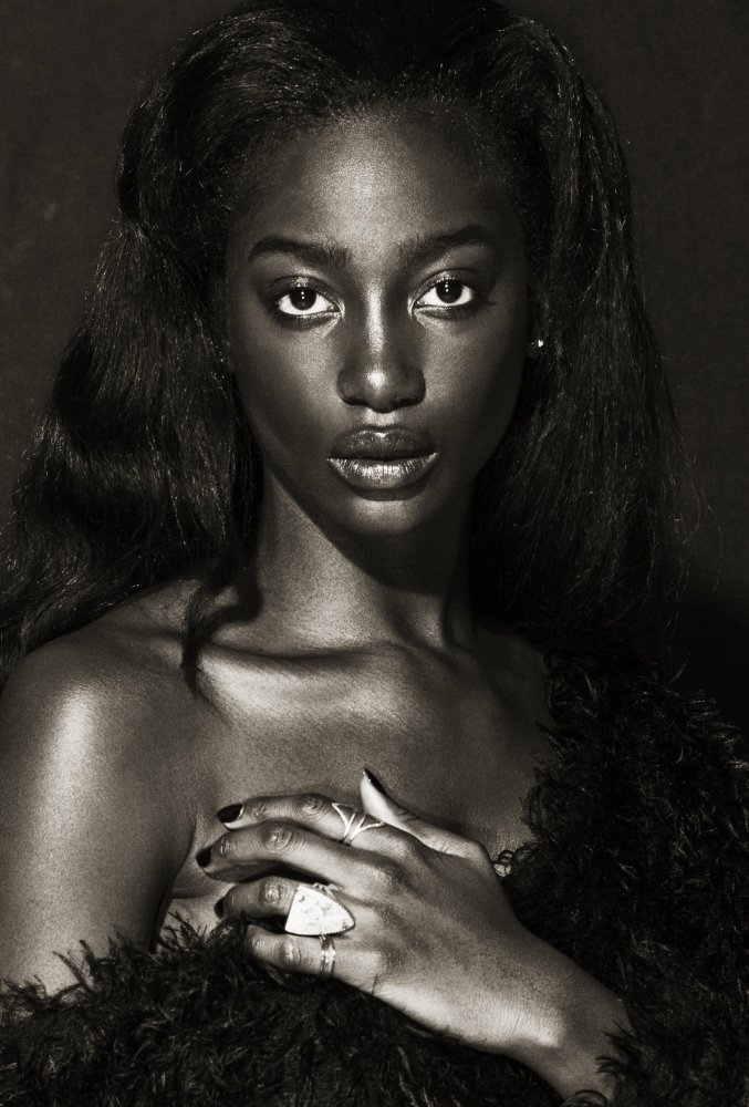 Мона Траоре