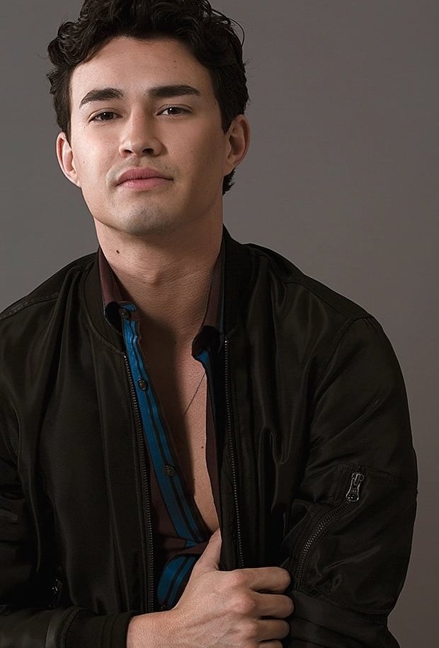 Гэвин Лезервуд