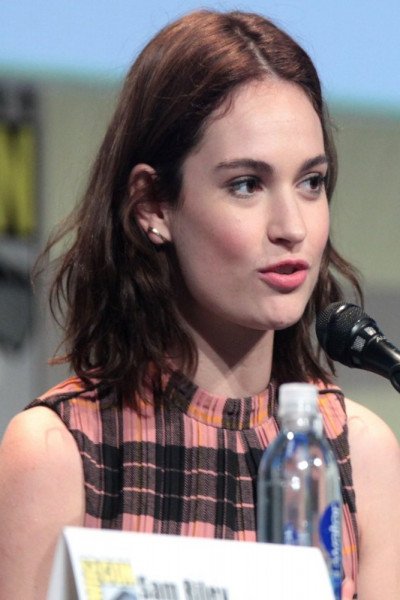 Лили Джеймс