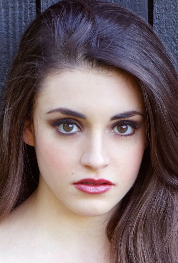 Даниэла Бобадилла