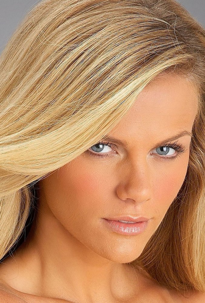 Бруклин Декер