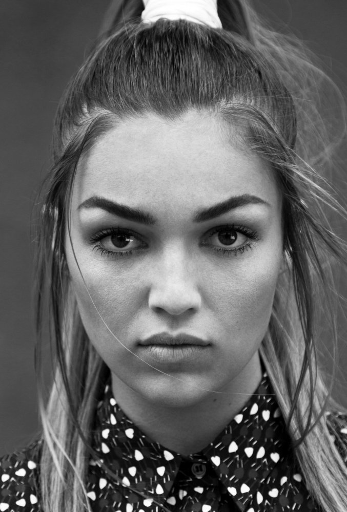 Лили Симмонс