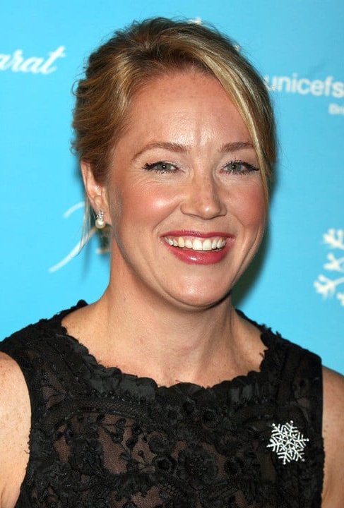 Эми Роббинс