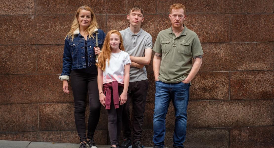 6 интересных фактов о фильме Извините, мы вас не застали (2019 ...