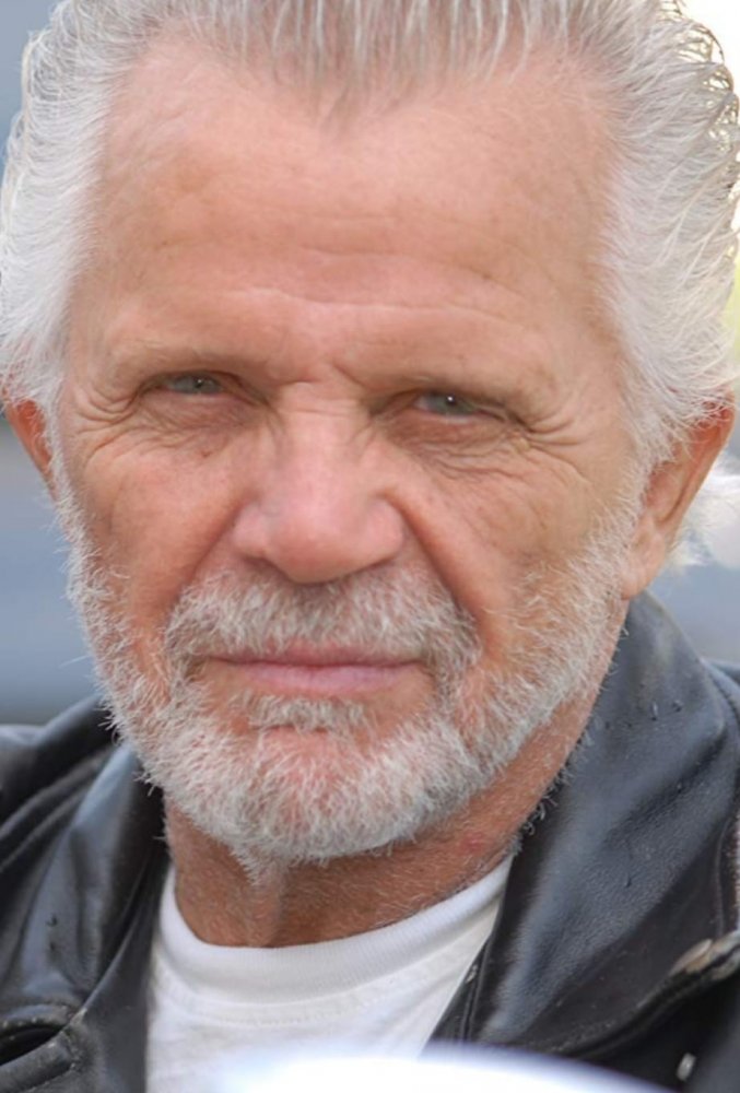 Джед Миллс