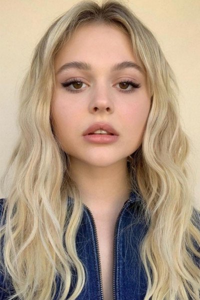 Эмили Элин Линд