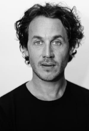 Дастин Демри-Бёрнс