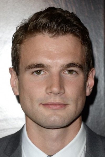 Алекс Расселл