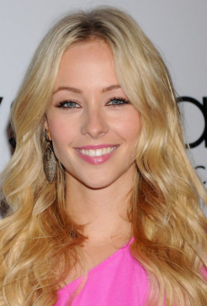 Эмили Монтегью