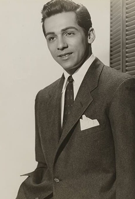 Перри Лопес