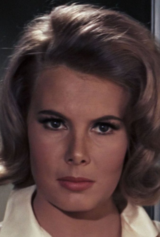 Молли Питерс