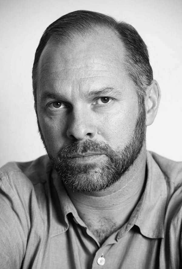 Влад Иванов