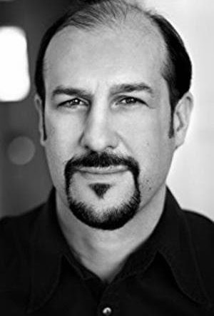 Мэттью Дилан Робертс