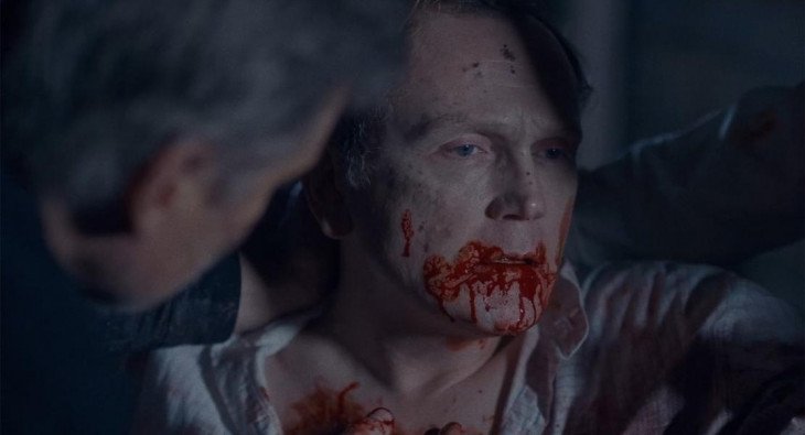 За призрачной дверью