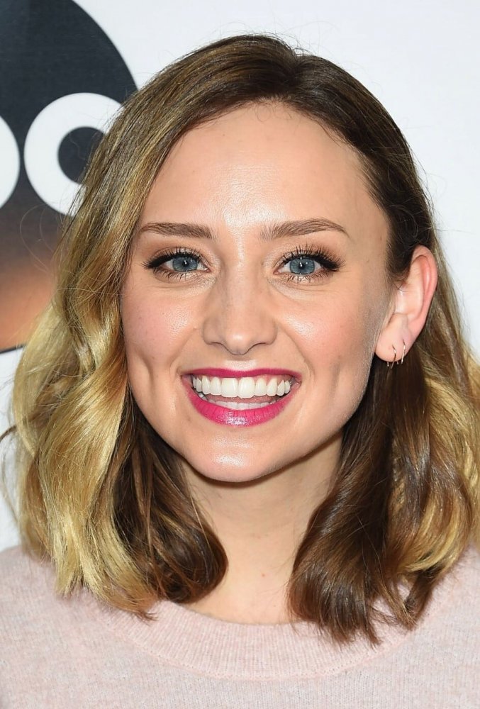 Хиллари Энн Мэтьюз