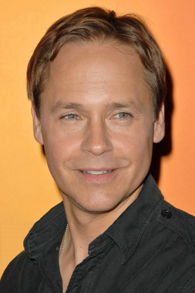 Chad Lowe