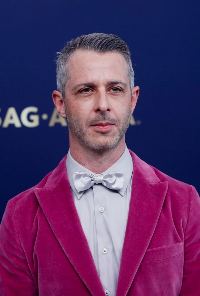 Джереми Стронг