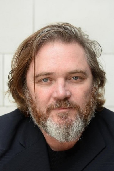 Алекс Фернс