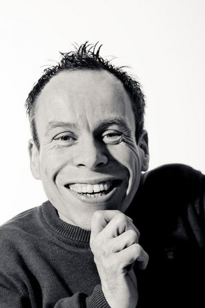 Уорвик Дэвис 