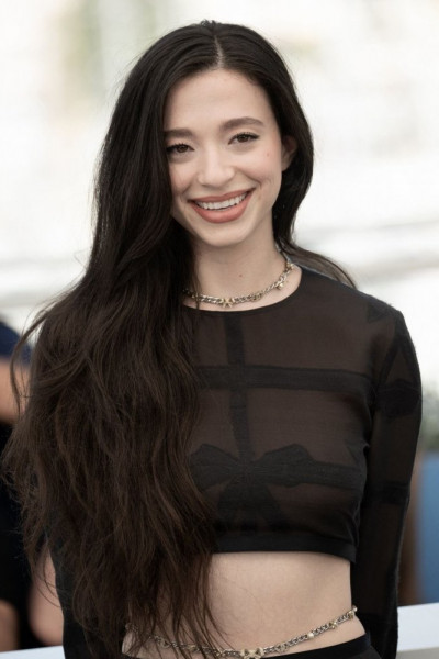 Мики Мэдисон