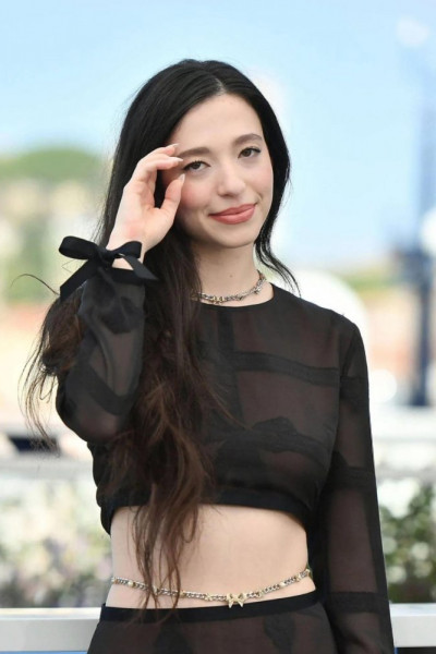 Мики Мэдисон