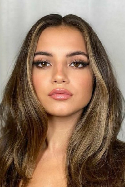 Изабела Монер