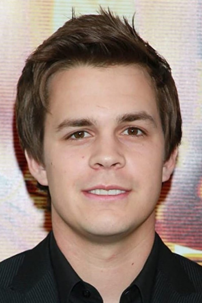 Джонни Симмонс