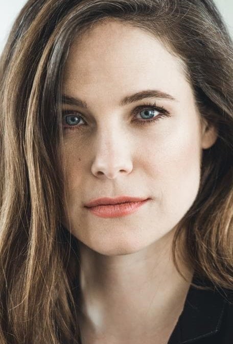 Каролин Давернас