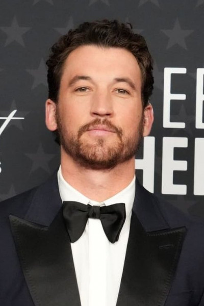 Майлз Теллер