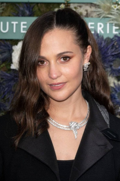 Алисия Викандер