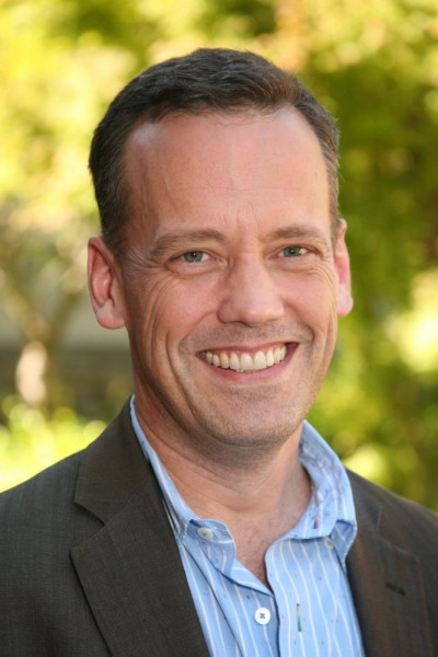 Ди Брэдли Бейкер