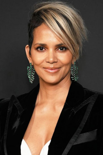 Хэлли Берри