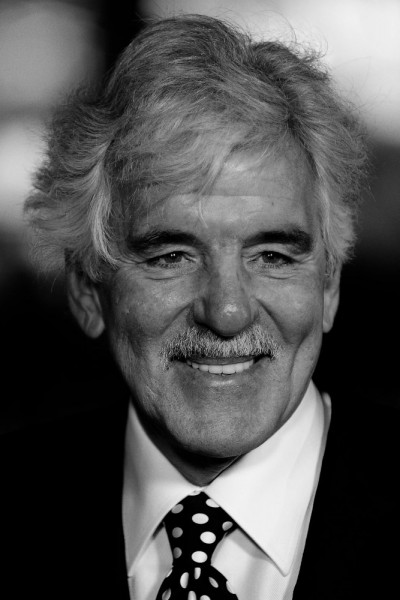 Деннис Фарина